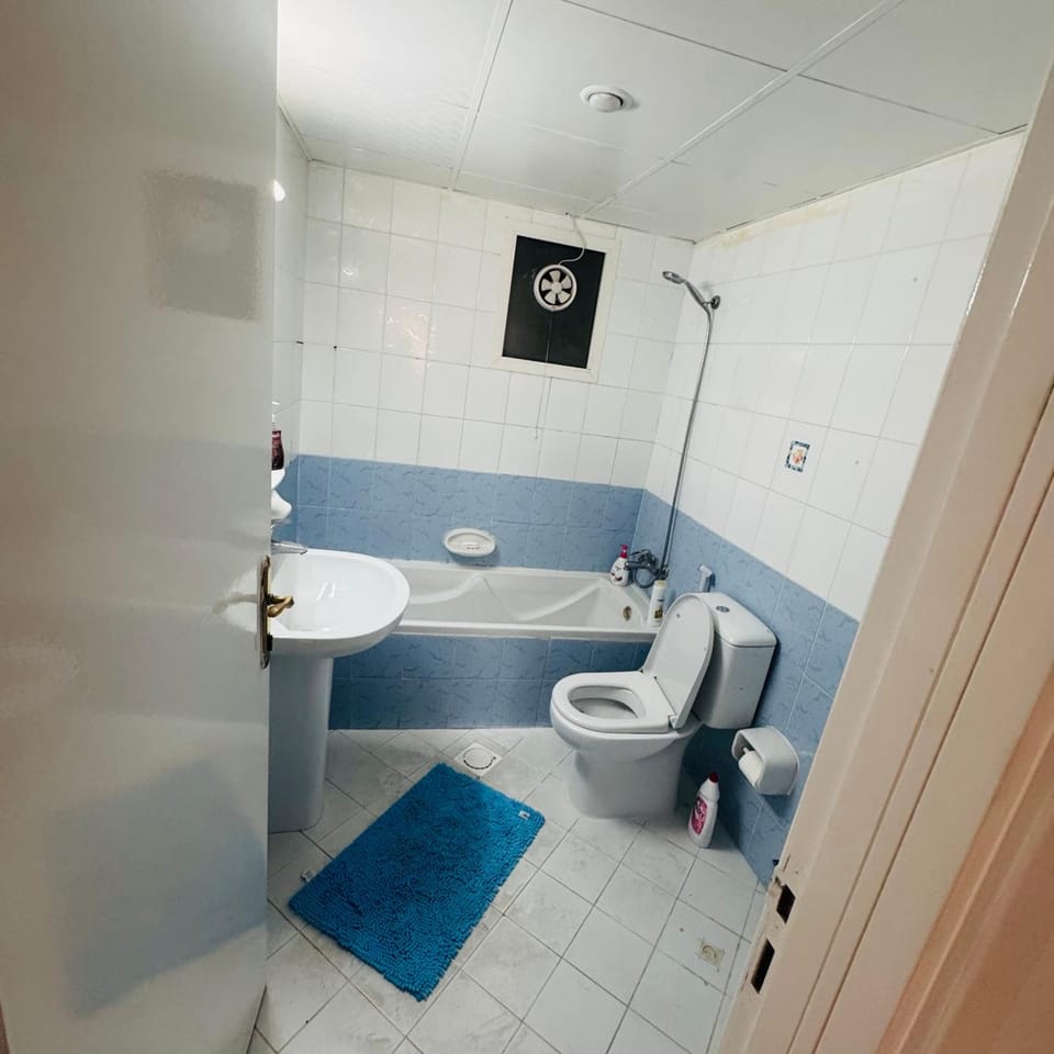 Brands 602 Vacation rental in Al Sharjah