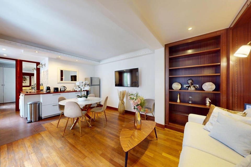 TV and multimedia, Dining area