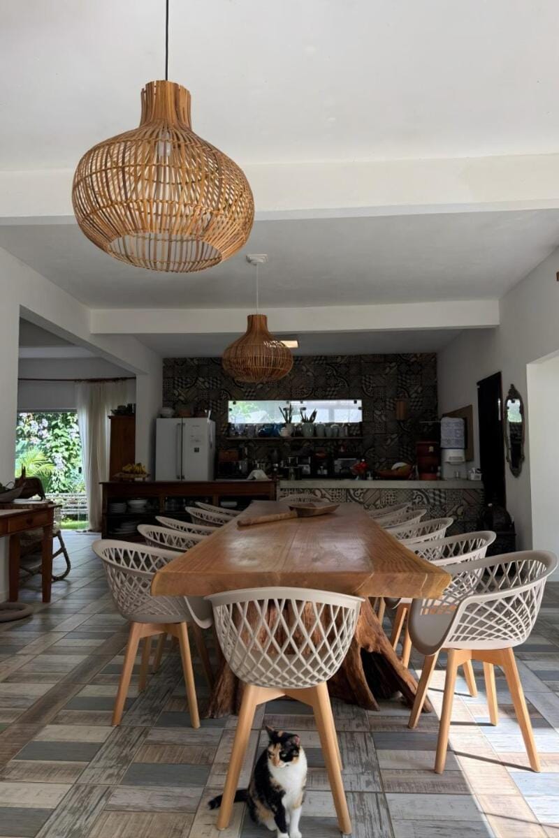 Seating area, Dining area
