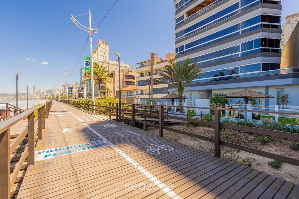 Apartments in Beachfront Condo in Itapema - DNL Apartment in Porto Belo