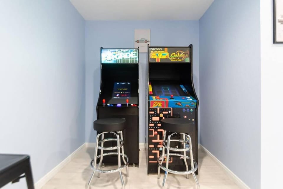 Game Room, Entertainment