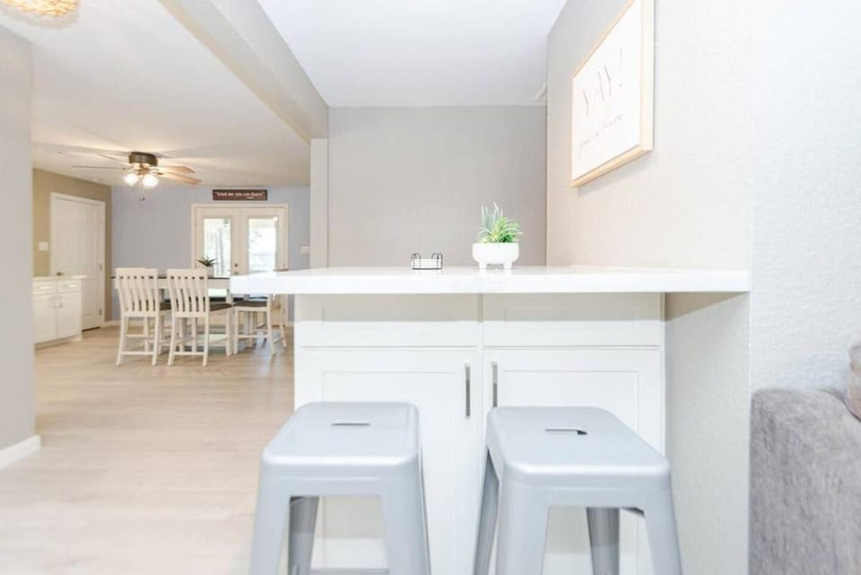 Lounge or bar