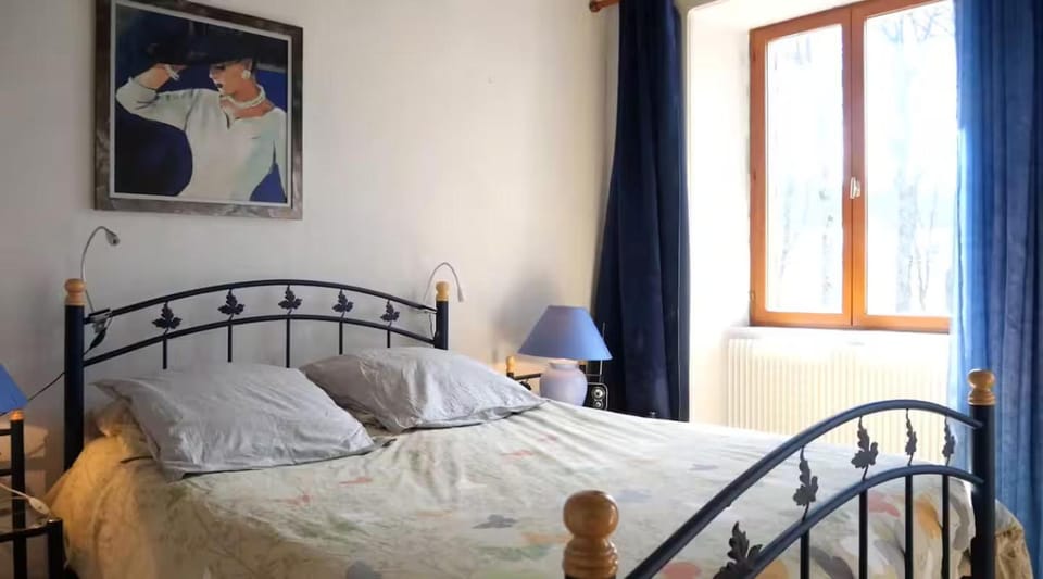 Chambres d'hôtes - Les Fayards Bed and Breakfast in Auvergne-Rhône-Alpes