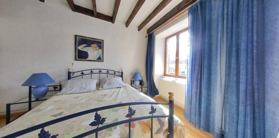 Chambres d'hôtes - Les Fayards Bed and Breakfast in Auvergne-Rhône-Alpes