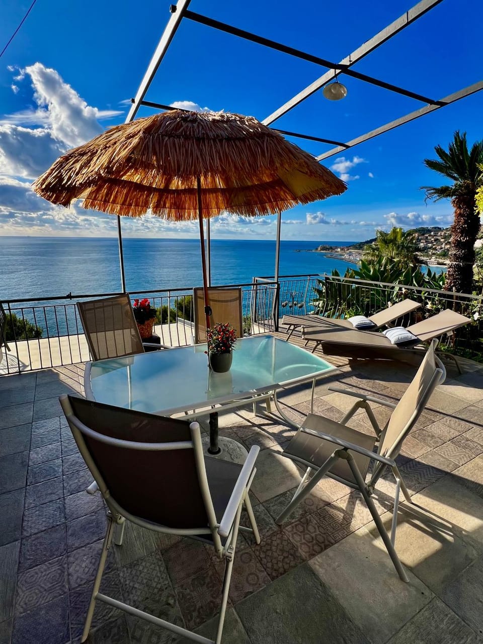 Balcony/Terrace, Balcony/Terrace