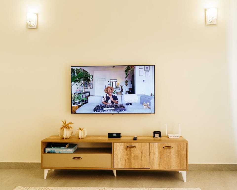 TV and multimedia, Seating area