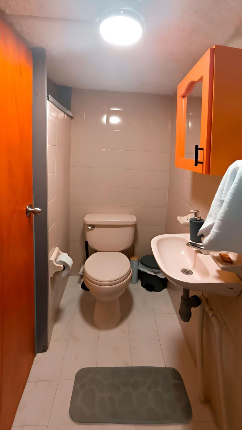 Bathroom, towels