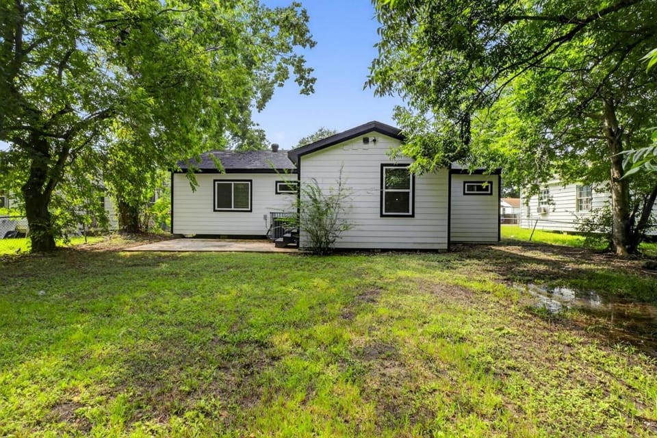 Stylish and Cozy 4BR Home in Houston, Sleeps 9 House in Houston
