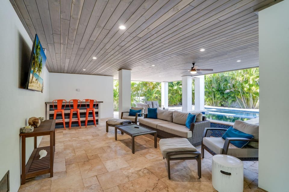 It's Miller Time by SeaBreeze Vacation House in Holmes Beach