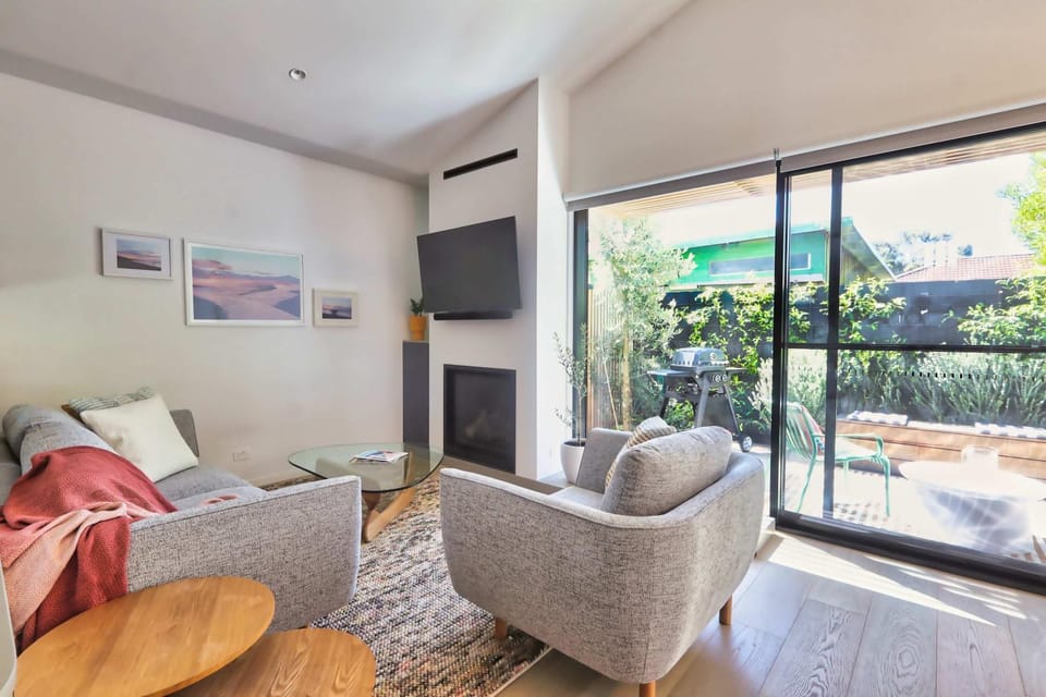 Central Ocean Grove Hideaway Pet Friendly Apartment in Ocean Grove