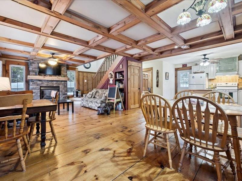 PIKE BAY Private Oasis Fireplace House in South Bruce Peninsula