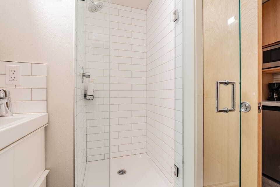 Downtown Edge-Stylish Studio Near Hospitals & Downtown-03 Apartment hotel in Seattle
