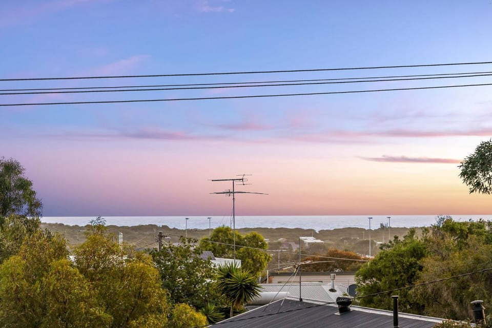Incredible Elevated Views Pet Friendly House in Ocean Grove