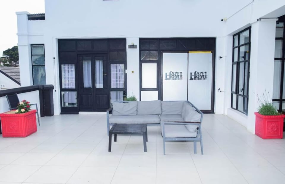 HAPPY HOME Guest house Bed and Breakfast in Port Elizabeth