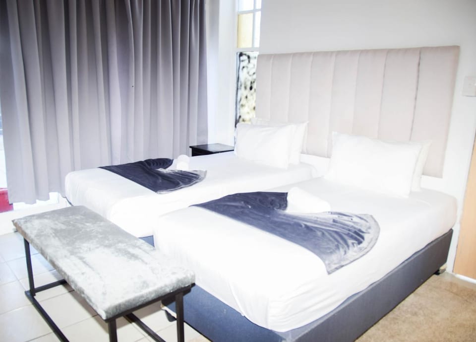 HAPPY HOME Guest house Bed and Breakfast in Port Elizabeth