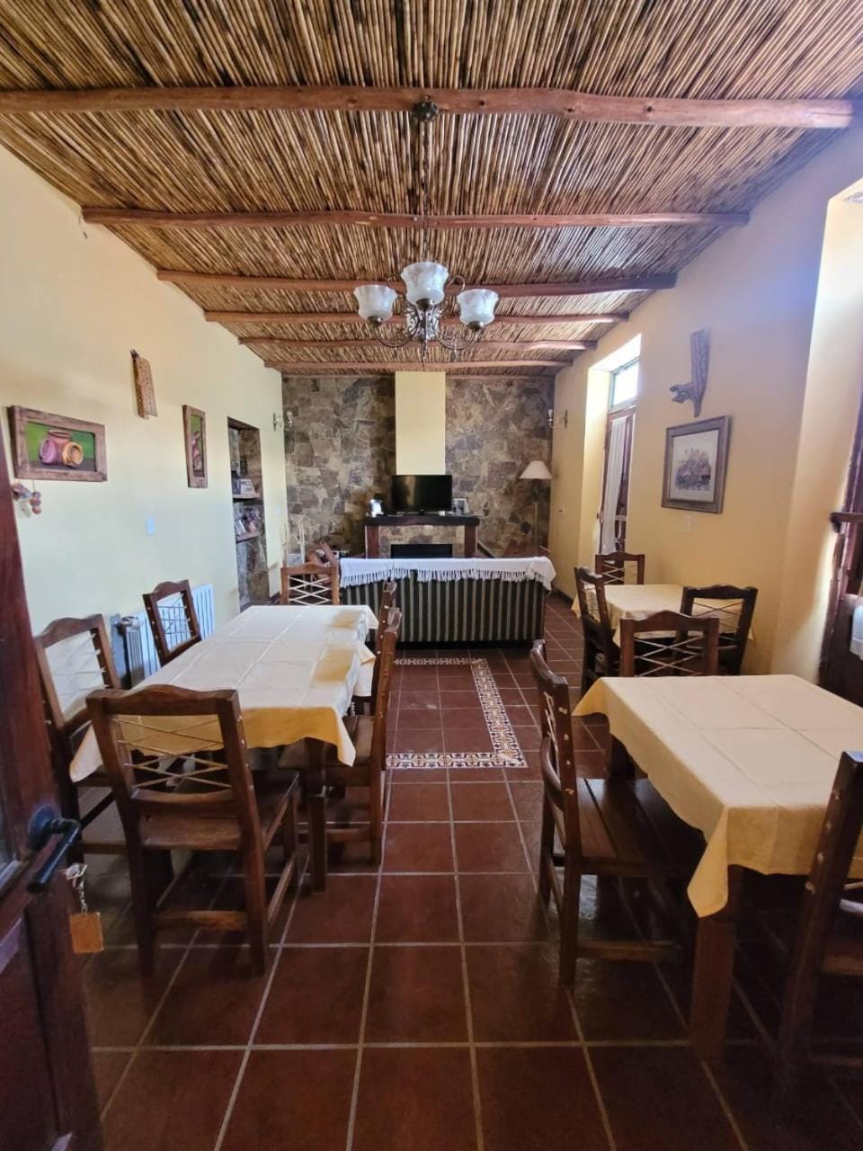 Living room, Breakfast