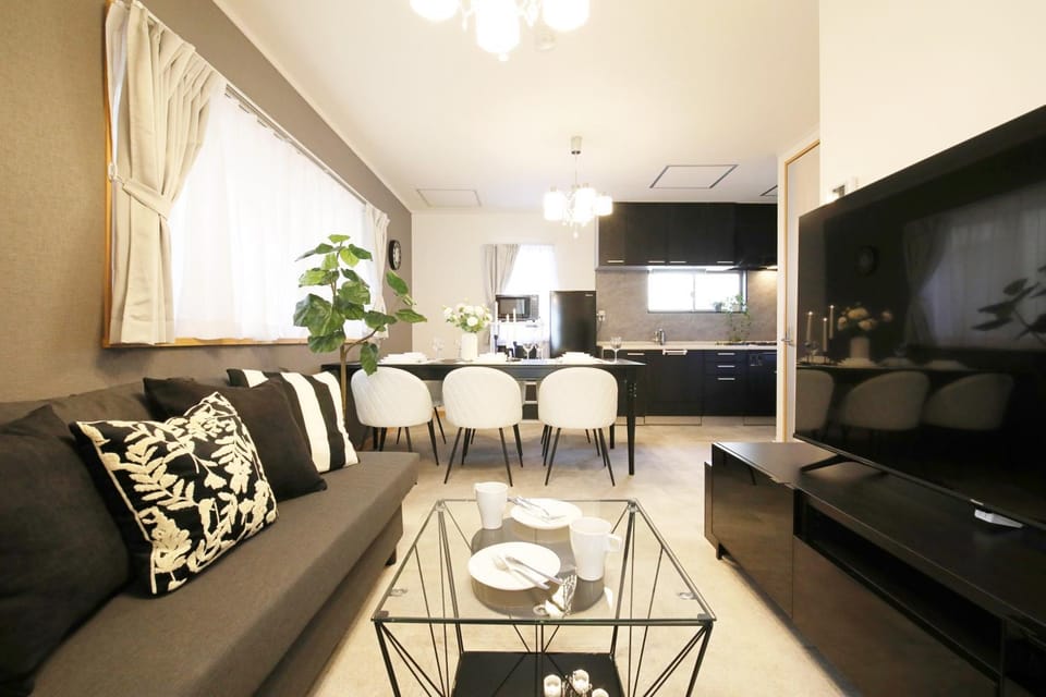 TV and multimedia, Living room, Dining area