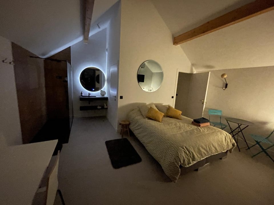 Bathroom, Bedroom