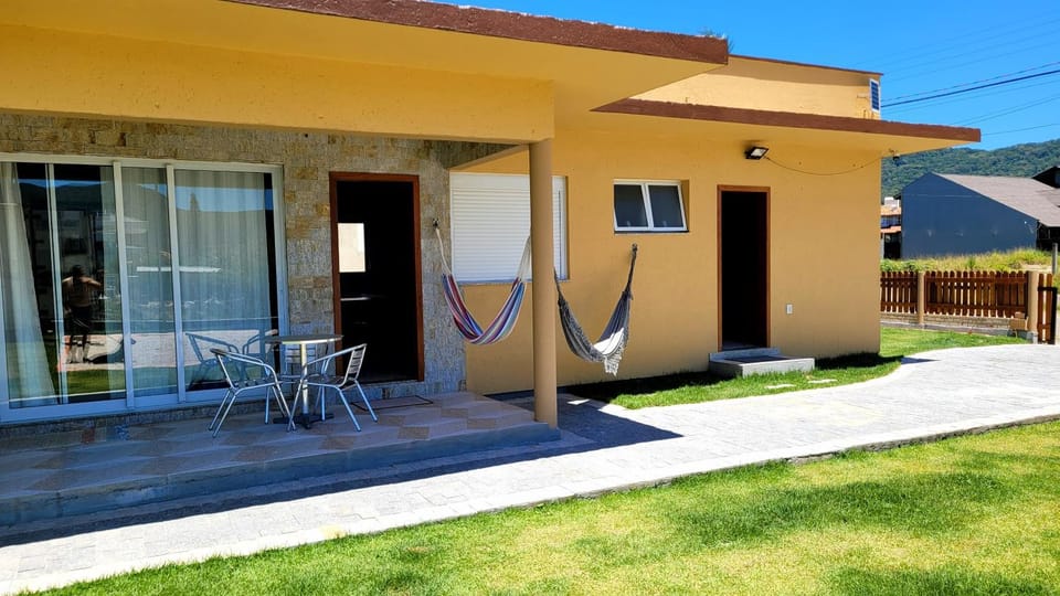 Patio, Facade/entrance, sunbed