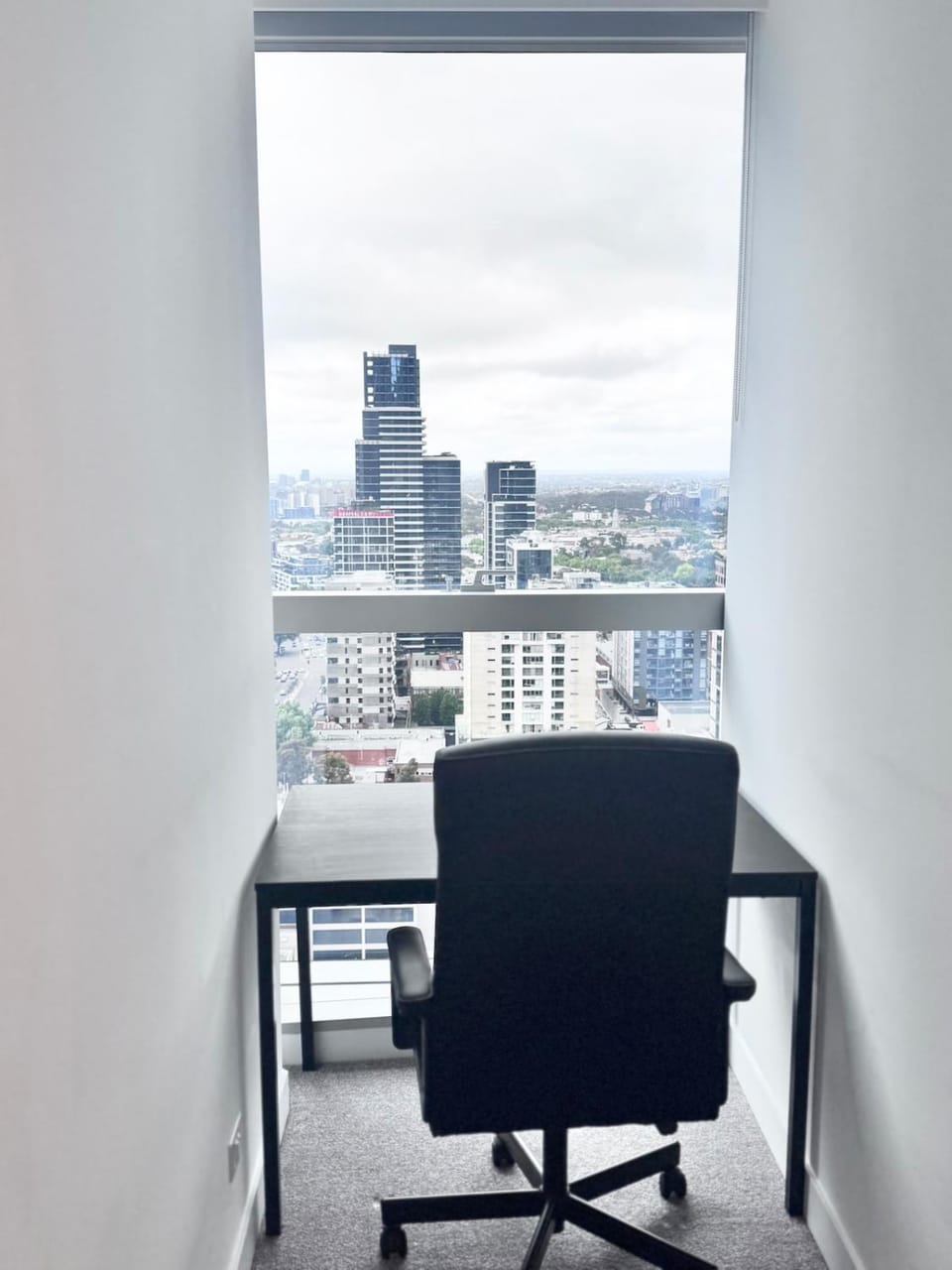 Luxury 2BR 2BA Near Ritz-Carlton Walk to Southern Cross & SkyBus Apartment in Melbourne
