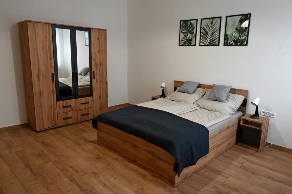Bed, Photo of the whole room, Bedroom, wardrobe