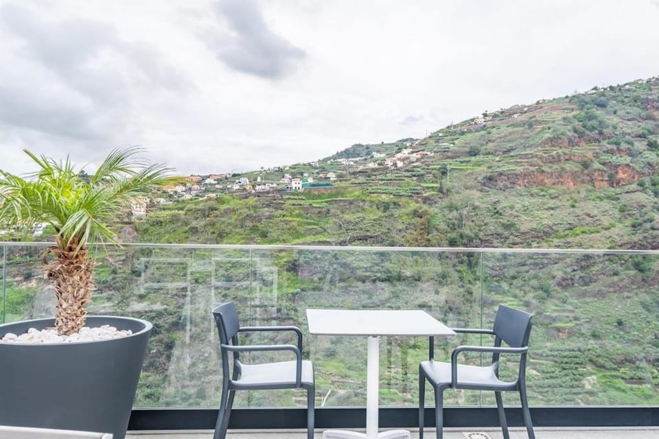 Casa Susan Apartment in Madeira District