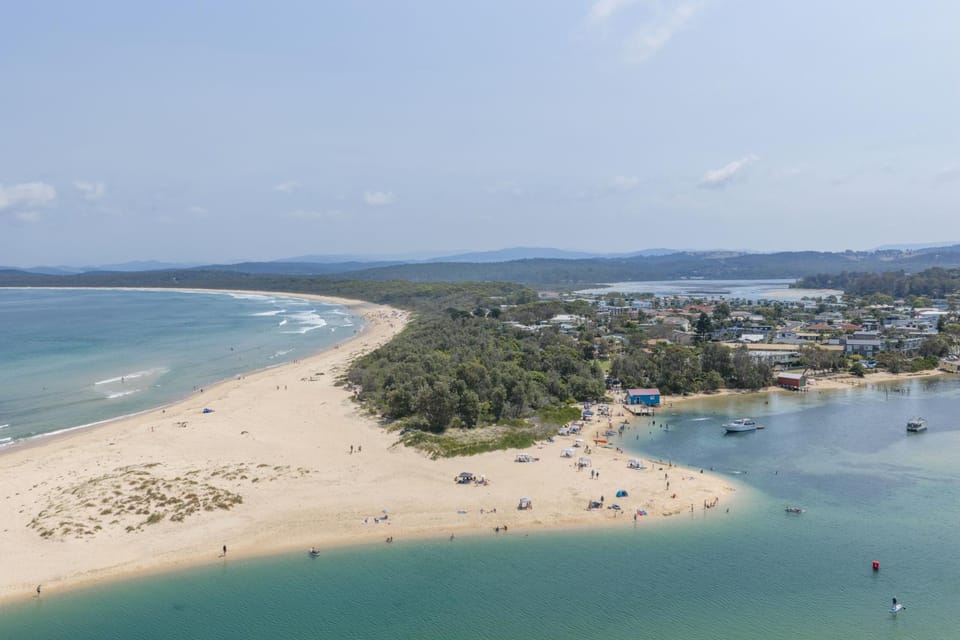 Merimbula Beach Holiday Units - Upstairs Fishpen Apartment in Merimbula