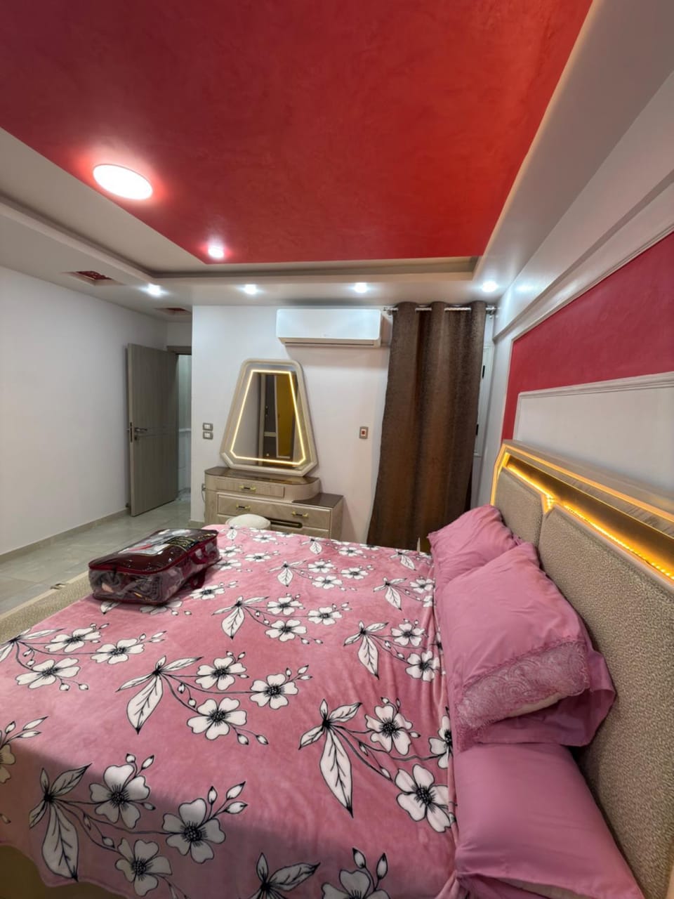 شقه فندقيه مكيفه علي البحر منطقه العصافره Apartment in Alexandria