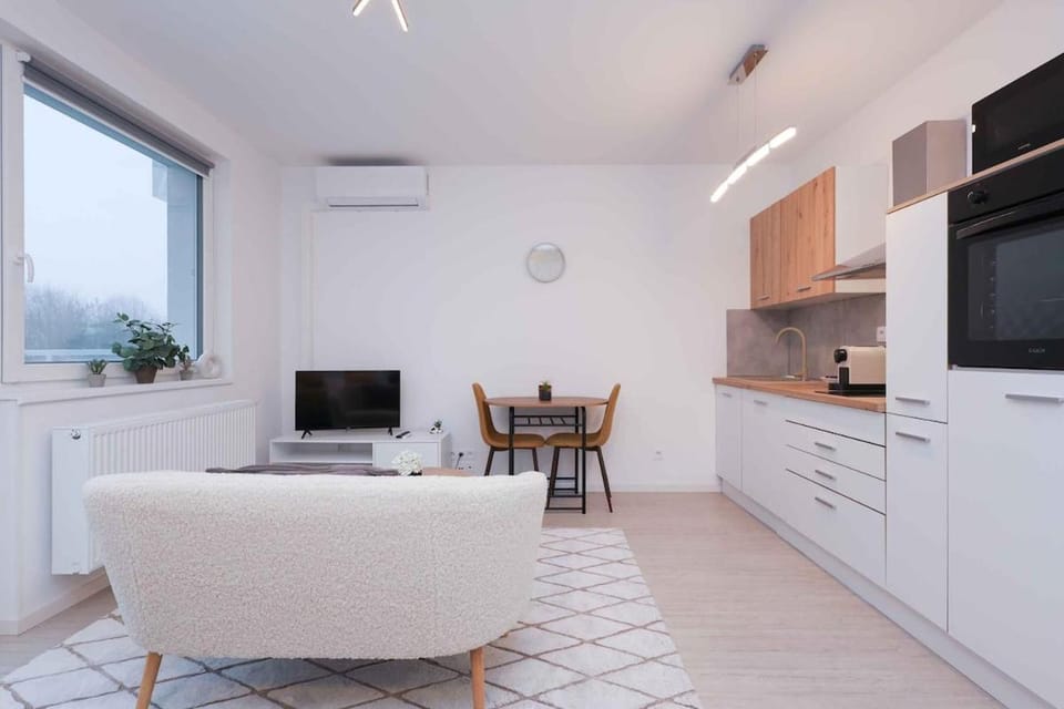 Brand new studio near the Airport with Free Parking Apartment in Bratislava