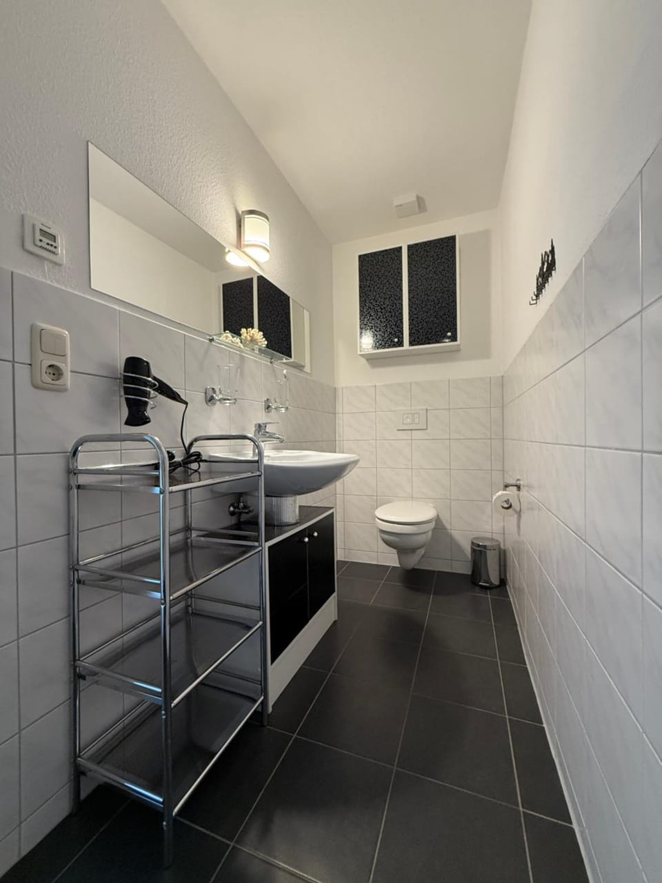 Toilet, Bathroom, towels