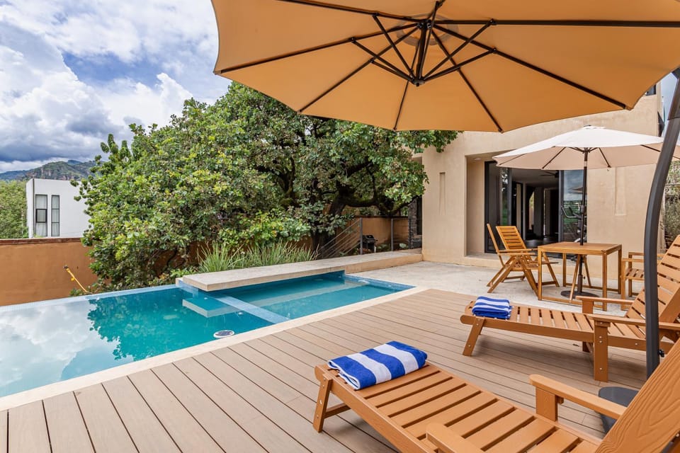 Balcony/Terrace, Pool view, Swimming pool