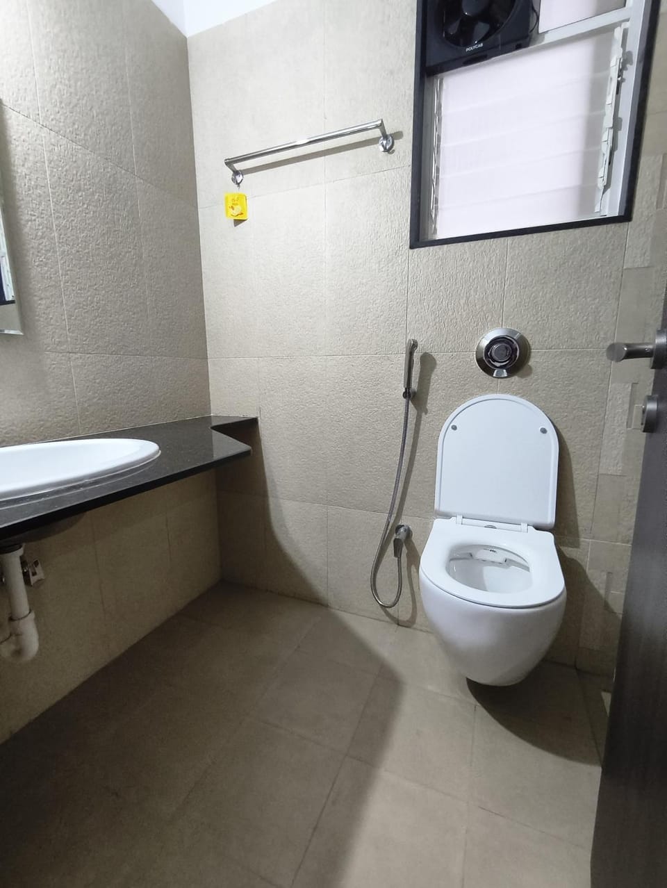 Cosmostay Bed and Breakfast in Pune