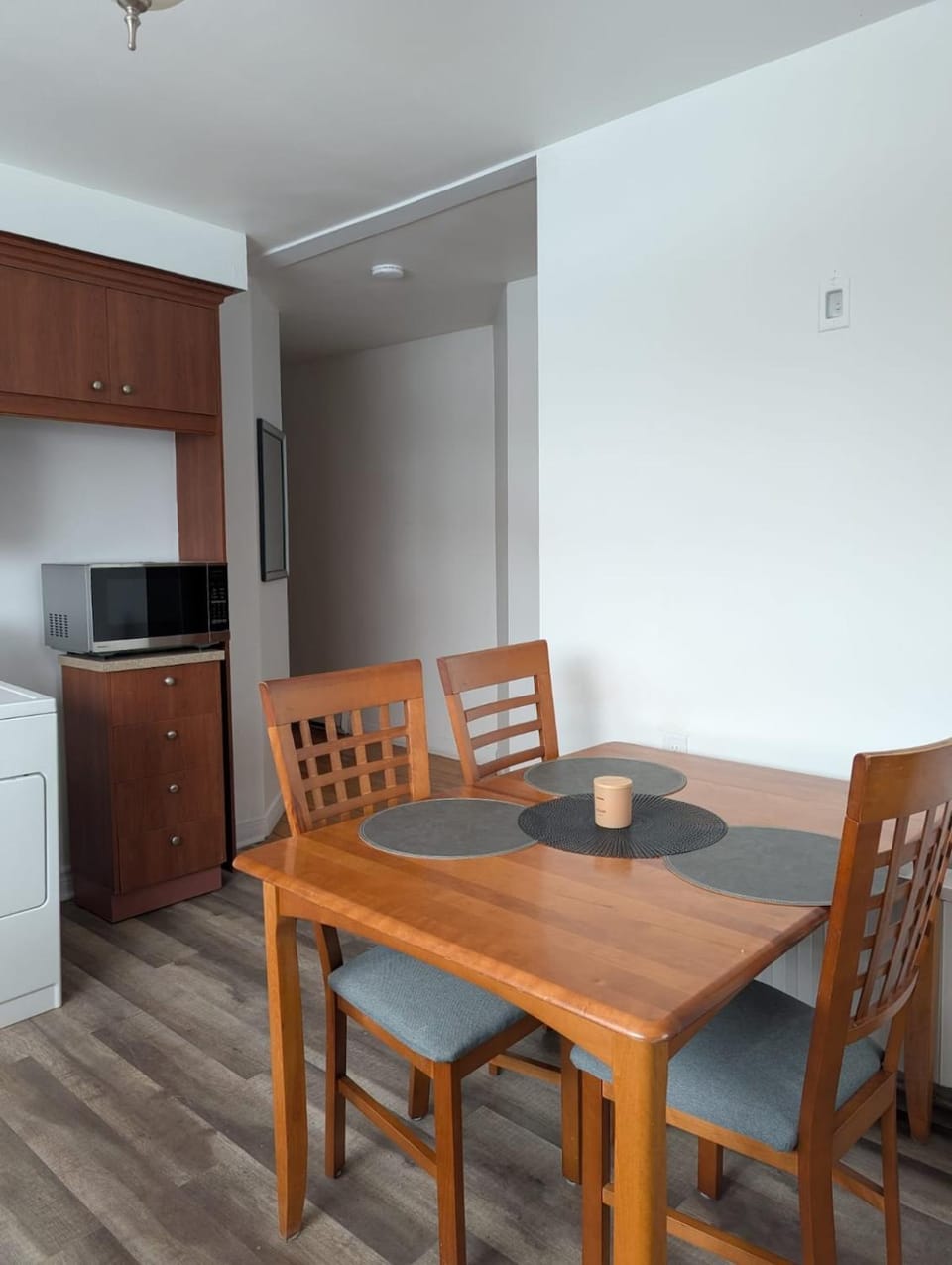 Chambre privée 5 min Université Hôpital Apartment in Trois-Rivières