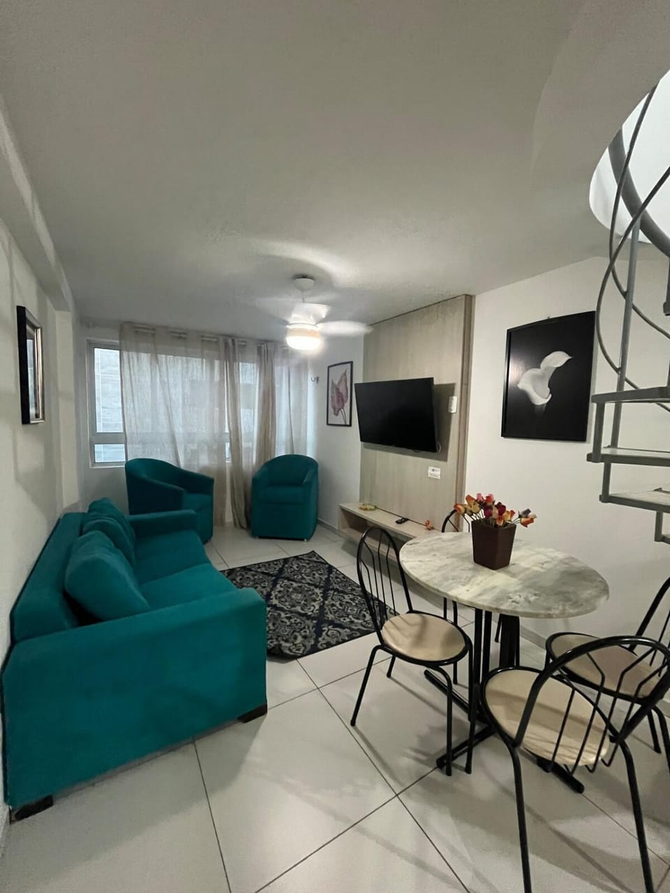 Communal lounge/ TV room