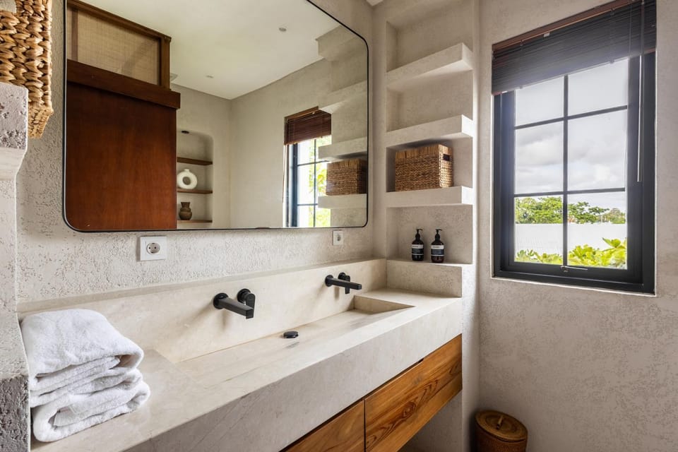 Nila Villa Berawa Canggu Villa in North Kuta