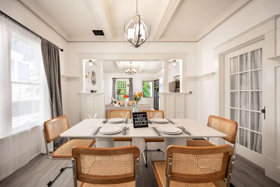 Walk to UW and Light Rail 3BR Home with Parking House in University District