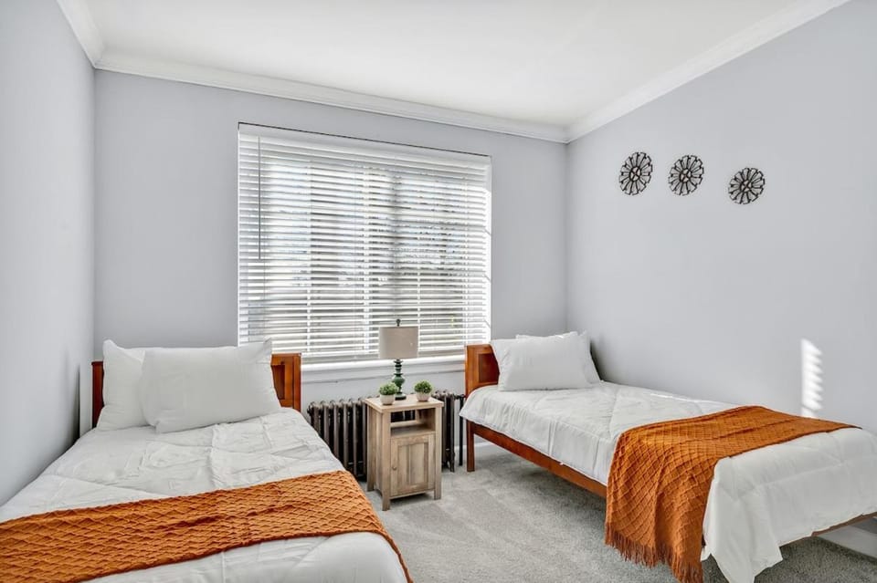 1st Floor 2BD Near Duke & Downtown Apartment in Durham