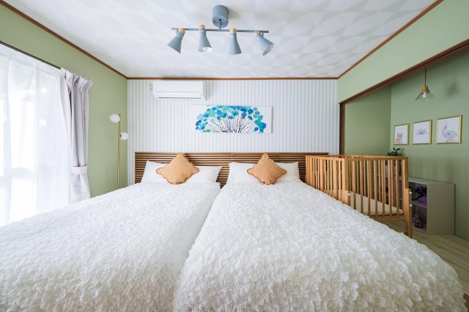 Bed, Bedroom, cot, air conditioner, air conditioner