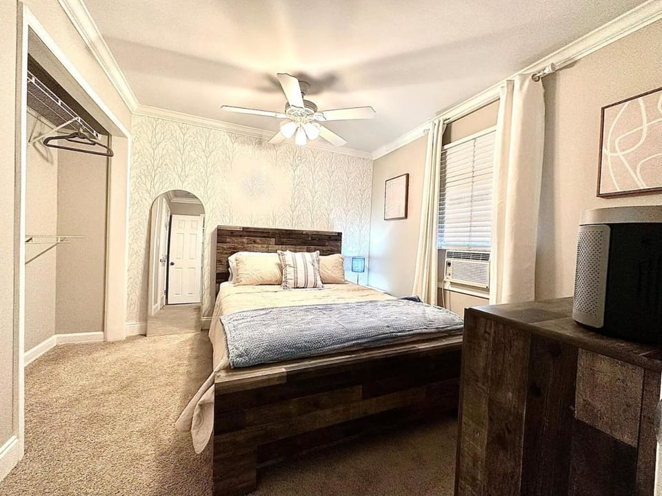 Stylish Modern Apt Near Northside Hospital Apartment in Cumming