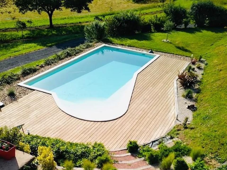 Charmante maison à Hautefort avec piscine privée, animaux admis - FR-1-616-514 House in Nouvelle-Aquitaine
