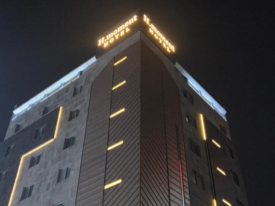 H Moment Hotel in Yangsan Hotel in South Korea