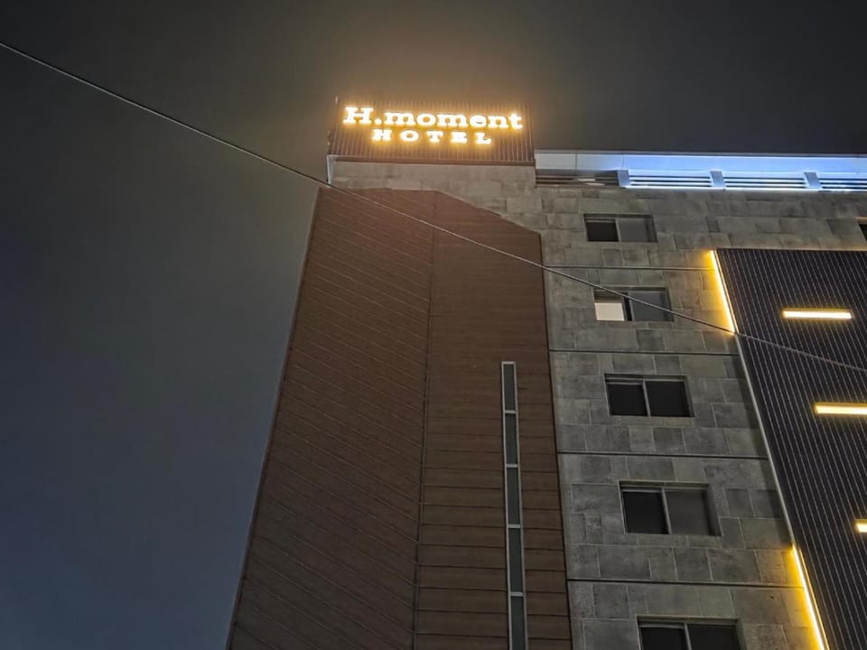 H Moment Hotel in Yangsan Hotel in South Korea