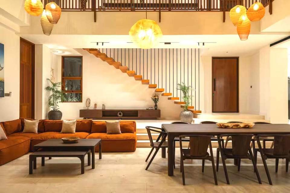 Living room, Seating area, Dining area