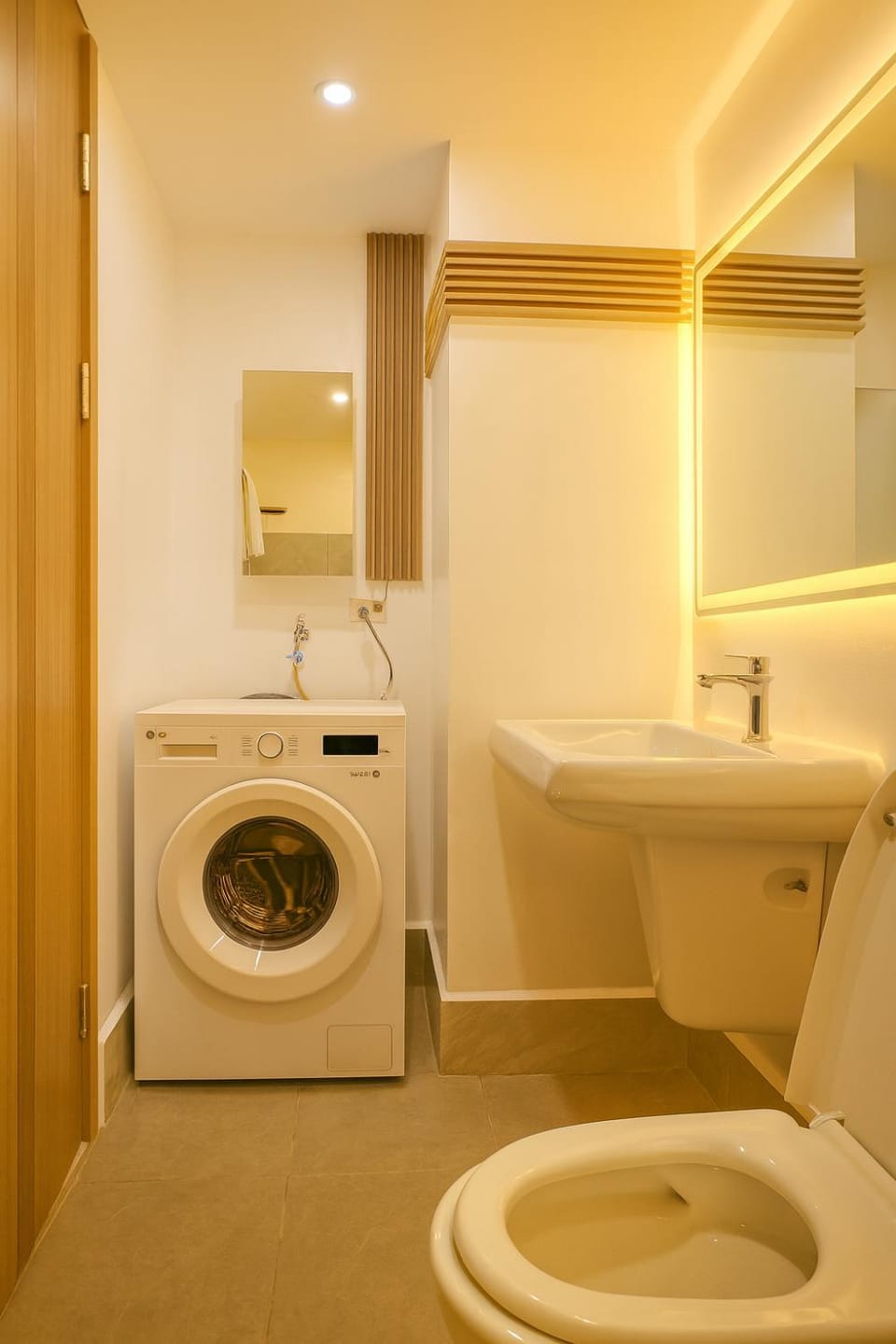 Bathroom, washing machine