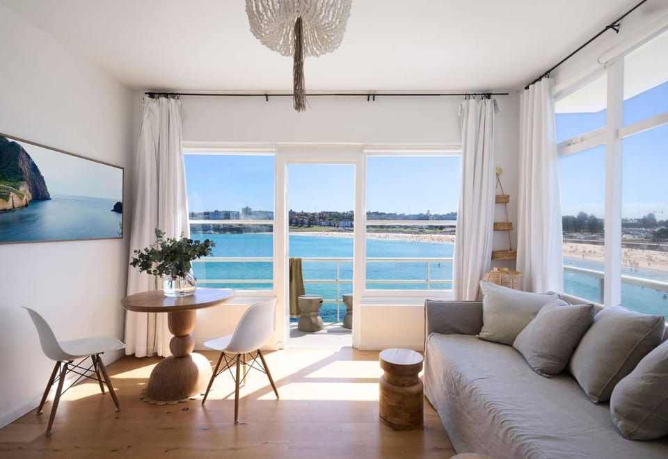 Bondi Waterfront Pad Apartment in Sydney