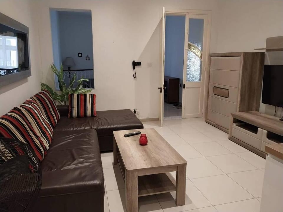 V86 Sliema Apartment a minute from the Sea Apartment in Sliema