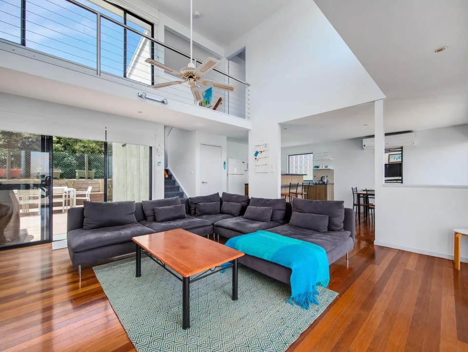 Sunshine & Sea Breezes at Malua Bay House in Malua Bay