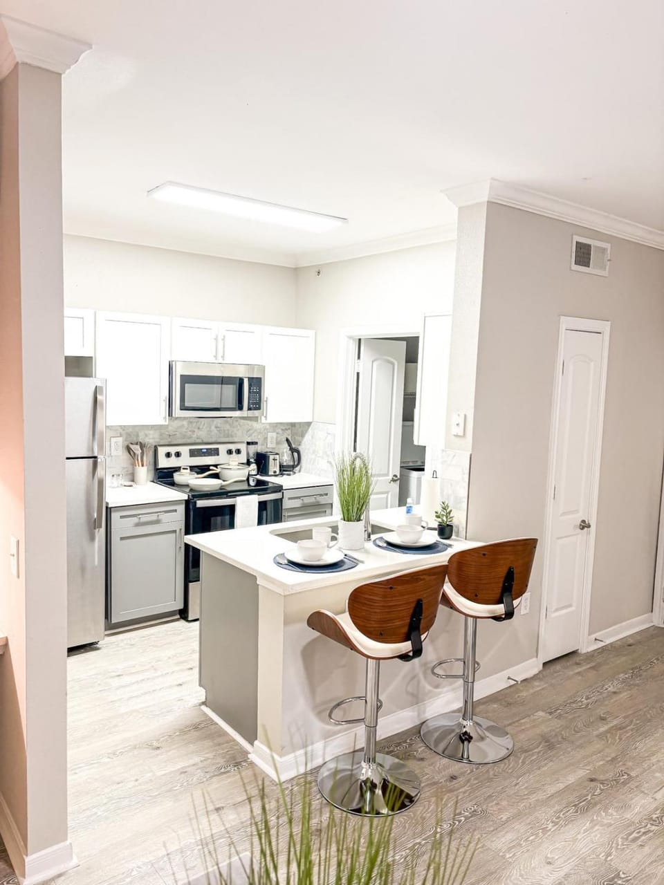 Kitchen or kitchenette, oven, stove, toaster