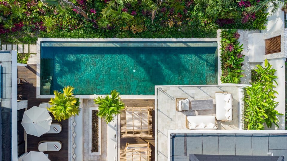 Property building, Bird's eye view, View (from property/room), Balcony/Terrace, Pool view, Swimming pool, internet, sunbed