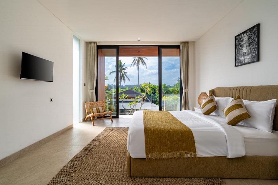 Bed, TV and multimedia, View (from property/room), Bedroom, internet, air conditioner